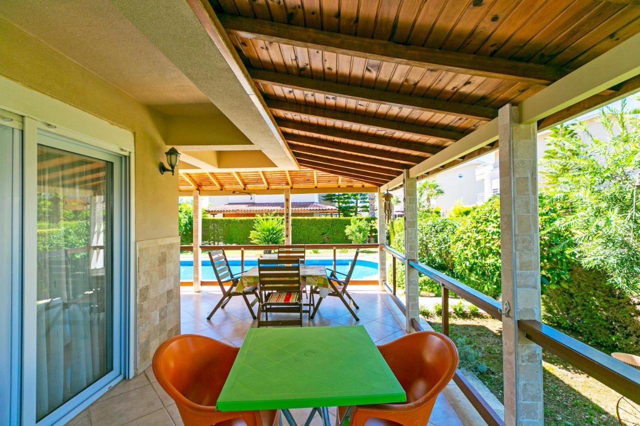 Paradise Town Villa Art Белек Екстериор снимка